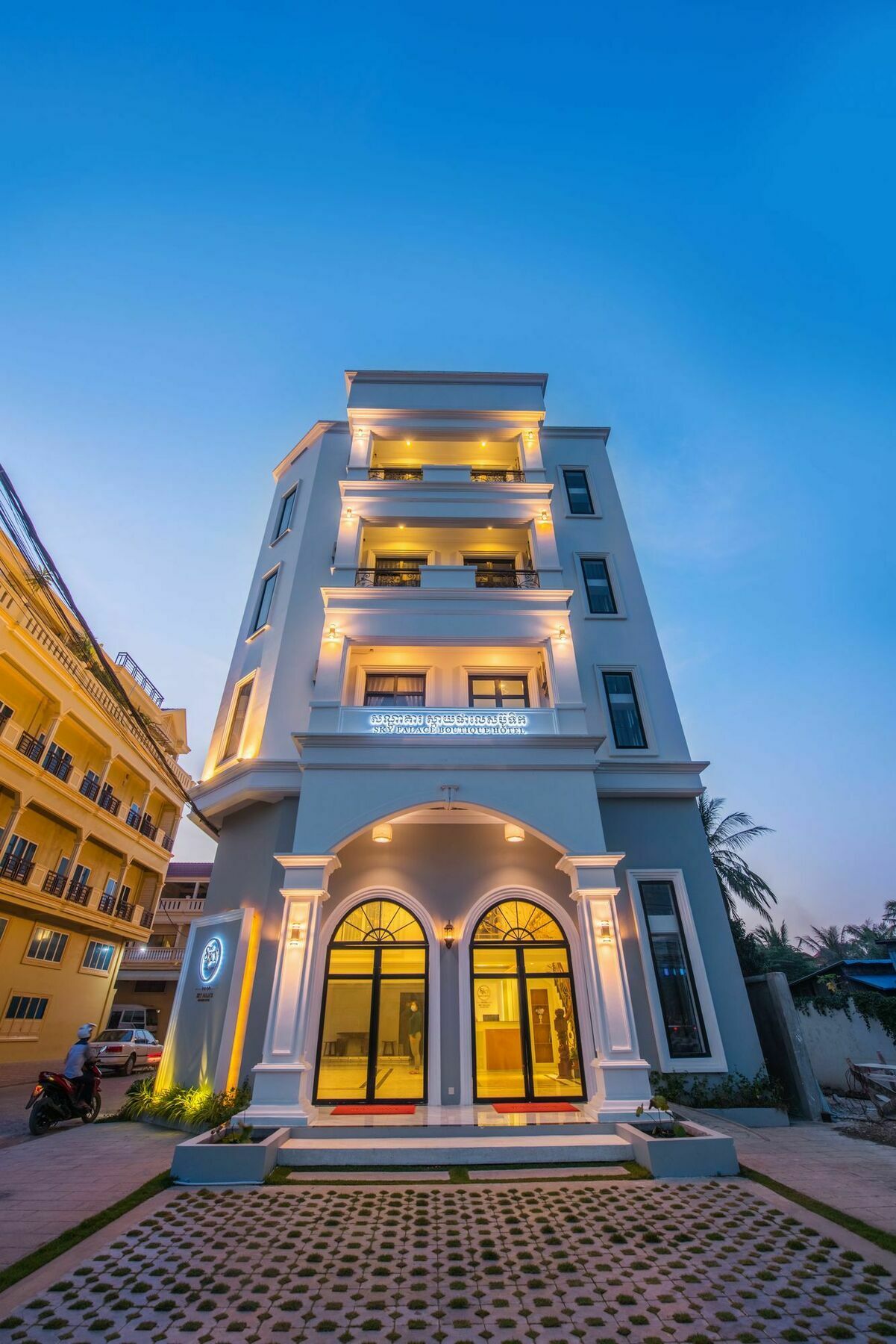 Sky Palace Boutique Hotel باتامبانغ المظهر الخارجي الصورة