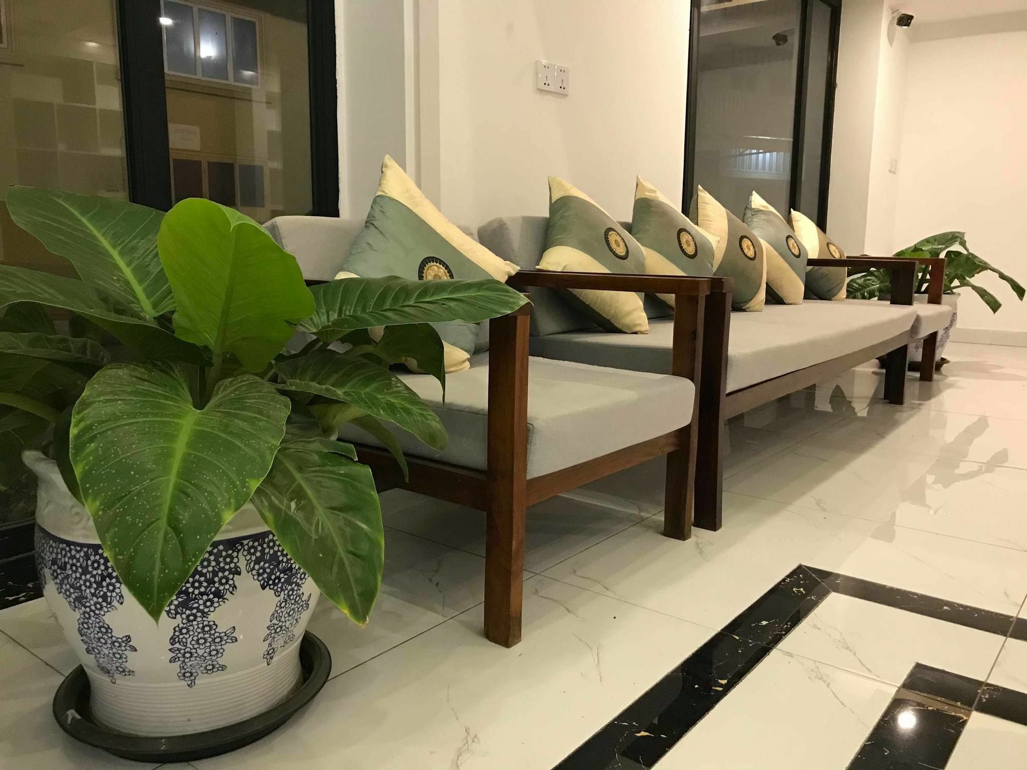 Sky Palace Boutique Hotel باتامبانغ المظهر الخارجي الصورة